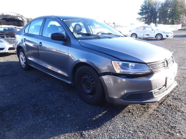 Volkswagen Jetta base (2012)