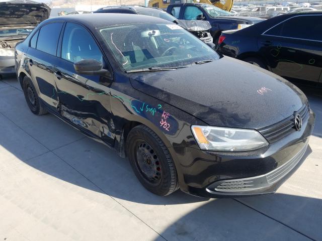 Volkswagen Jetta base (2013)