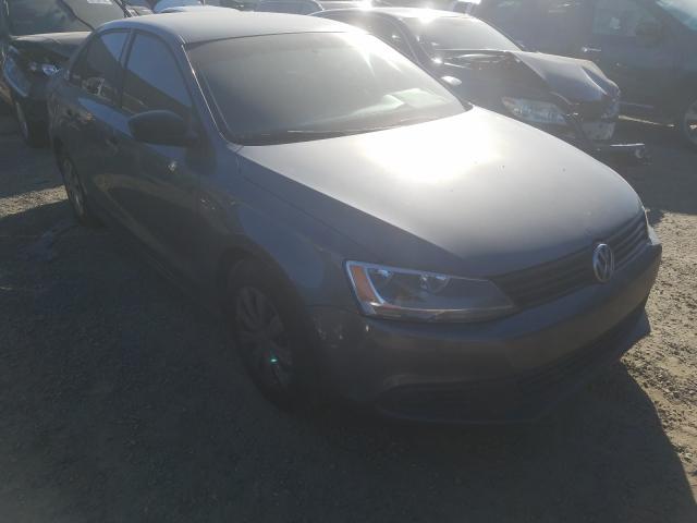 Volkswagen Jetta base (2014)