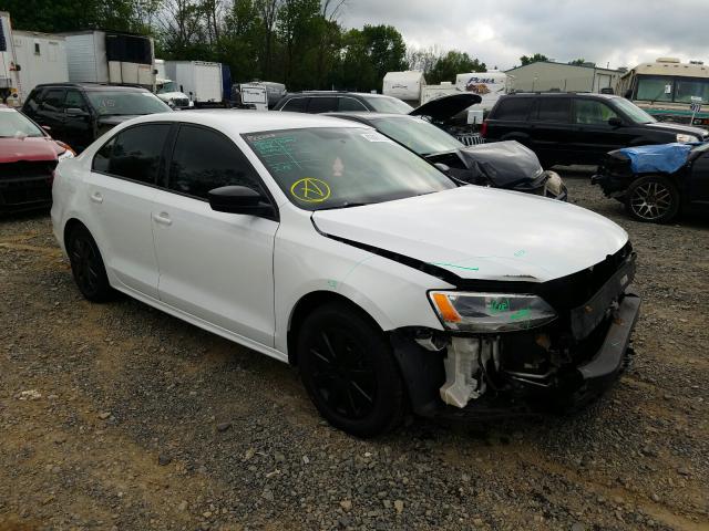 Volkswagen Jetta base (2015)